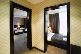 Отель Kalasi Hotel Тбилиси Семейный номер-6